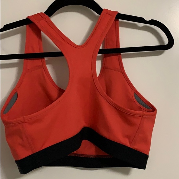 Nike sports bra - Picture 2 of 2